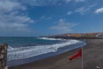 Viento y oleaje en la costa de Telde (Foto Antonio Rico)