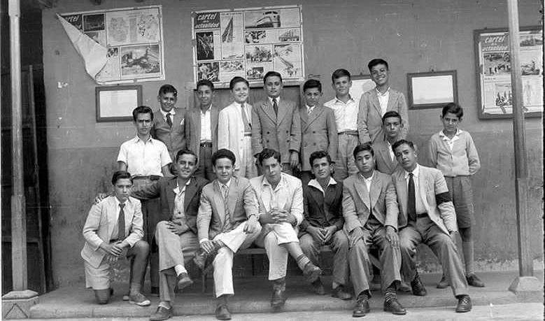 Grupo de alumnos del Colegio Labor en 1955 (Foto Suárez Robaina)