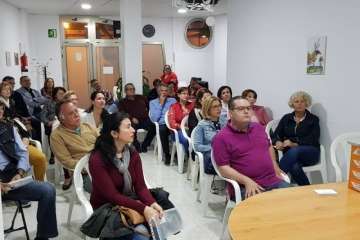 Charla de la doctora Glenda María Bautista en la sede de Más por Telde (Foto TA)