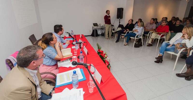 El foto tuvo lugar en La Fraternidad con la participación de tres ponentes (Foto TA)