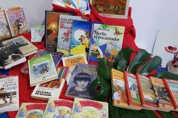 Pepa Aurora da una charla en Telde sobre los juegos de palabra y lectura (Foto TA)