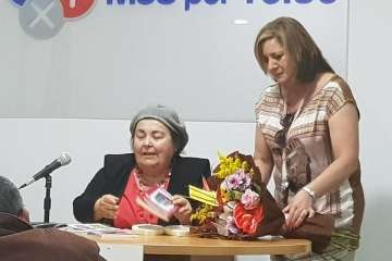 Pepa Aurora da una charla en Telde sobre los juegos de palabra y lectura (Foto TA)