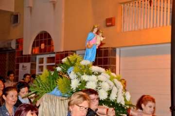 Procesión del Rosario de la Aurora de María Auxiliadora por Los Llanos de Telde (Foto TA)