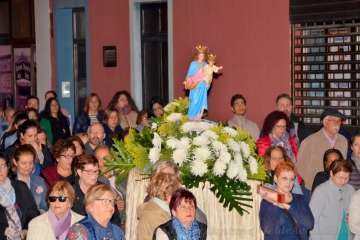 Procesión del Rosario de la Aurora de María Auxiliadora por Los Llanos de Telde (Foto TA)