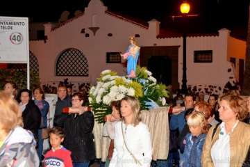Procesión del Rosario de la Aurora de María Auxiliadora por Los Llanos de Telde (Foto TA)