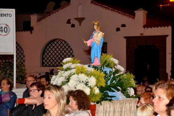 Procesión del Rosario de la Aurora de María Auxiliadora por Los Llanos de Telde (Foto TA)