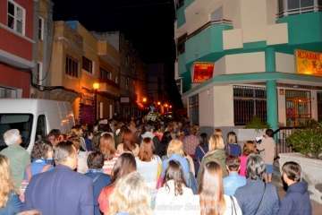Procesión del Rosario de la Aurora de María Auxiliadora por Los Llanos de Telde (Foto TA)