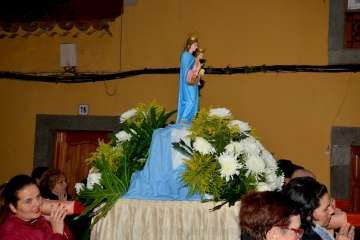 Procesión del Rosario de la Aurora de María Auxiliadora por Los Llanos de Telde (Foto TA)