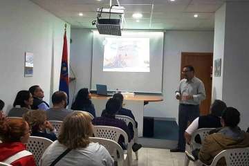 Didáctica charla de Galindo sobre el patrimonio cultural canario (Foto TA)