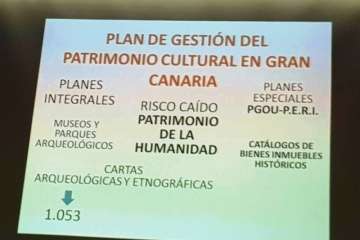 Didáctica charla de Galindo sobre el patrimonio cultural canario (Foto TA)