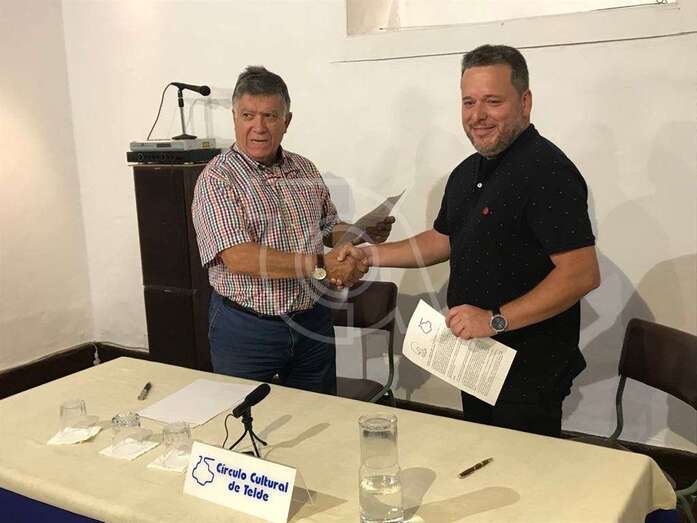 Los presidentes de ambas entidades rubricaron este martes el acuerdo de colaboración, en un acto celebrado en la sede del Círculo (Foto TA)