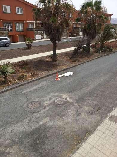 Los vecinos critican la limpieza y el estado de las carreteras (Foto TA)