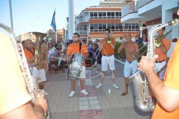 Pasacalles anunciador de las fiestas de Melenara (Foto TA)