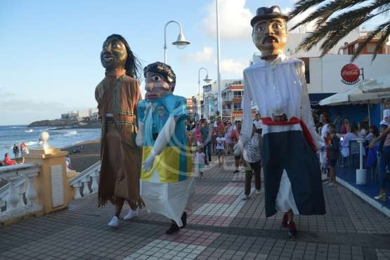 Pasacalles anunciador de las fiestas de Melenara (Foto TA)