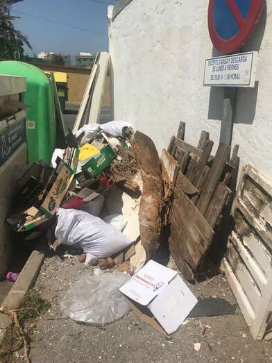 Imagen remitida a TA por una vecina molesta por la falta de civismo (Foto TA)