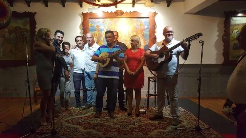 Varios de los solistas que cantaron anoche en El Casino de Telde (Foto TA)