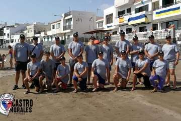 Exhibición de lucha canaria en la playa de Ojos de Garza (Foto cedida por el CL Castro Morales)