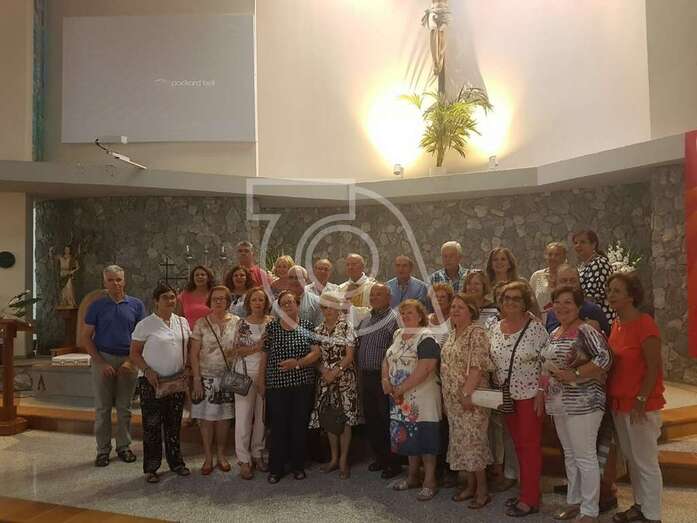 La comitiva de Telde con el párroco Francisco González, hoy en la Parroquia de San Fernando de Maspalomas (Foto TA)