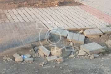 Aceras en mal estado en Clavellinas (Foto TA)