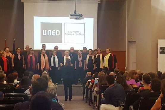 La coral Amati de Telde, 'sobresaliente' en la UNED (Foto TA)