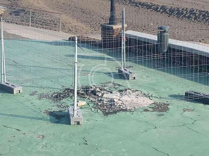 Estado del parque infantil que está junto a la avenida (Foto TA)