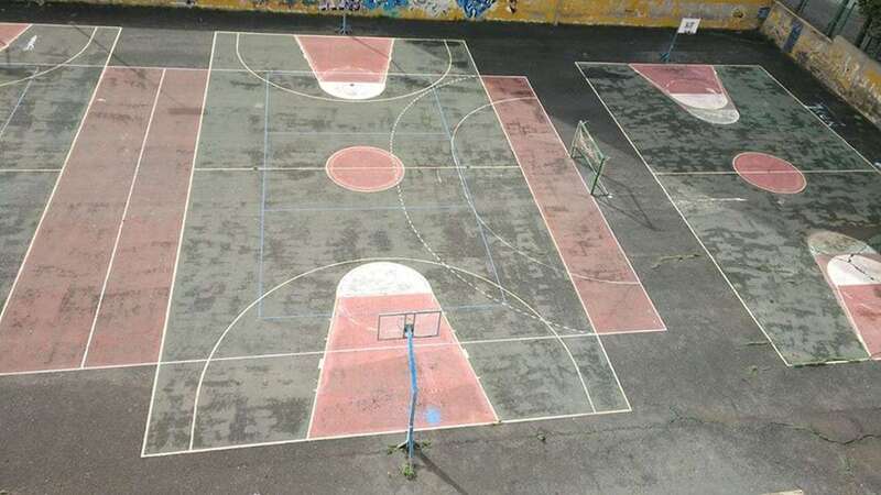 Los vecinos denuncian que las canchas de la Loma de Jinámar se encuentran en un estado penoso (Foto TA)
