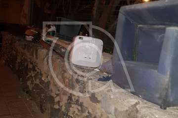 La falta de civismo llena Barrio Ponce de enseres y basura (Foto TA)