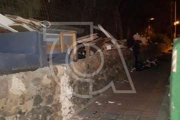 La falta de civismo llena Barrio Ponce de enseres y basura (Foto TA)