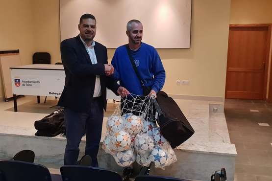 Telde entrega material deportivo a los clubes del 27Âº Torneo de Fútbol Base (Foto TA)