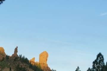 Cielo anaranjado desde el Pico de Las Nieves (Foto Antonio Alí)