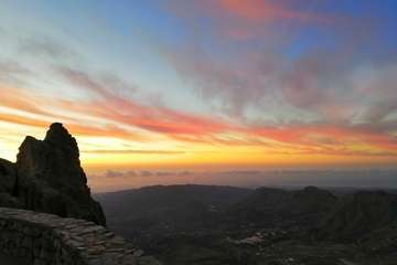 Cielo anaranjado desde el Pico de Las Nieves (Foto Antonio Alí)