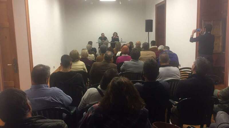 La charla tuvo lugar en la Casa Condal de San Juan (Foto TA)