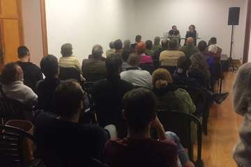 La eurodiputada Marina Albiol analiza en Telde el fenómeno de la inmigración (Foto TA)