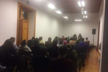 La eurodiputada Marina Albiol analiza en Telde el fenómeno de la inmigración (Foto TA)