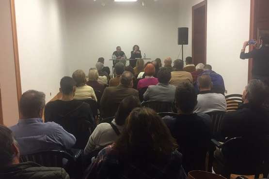 La eurodiputada Marina Albiol analiza en Telde el fenómeno de la inmigración (Foto TA)