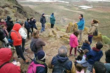 Visita guiada a Cuatro Puertas por el arqueólogo Abel Galindo (Foto TA)