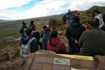 Visita guiada a Cuatro Puertas por el arqueólogo Abel Galindo (Foto TA)