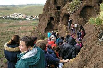 Visita guiada a Cuatro Puertas por el arqueólogo Abel Galindo (Foto TA)