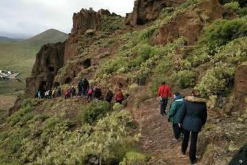 Visita guiada a Cuatro Puertas por el arqueólogo Abel Galindo (Foto TA)