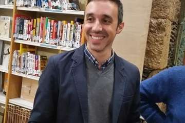 El pianista Ignacio Clemente hace disfrutar a Telde de los temas de Rosa María Ascot (Foto Jesús Ruiz Mesa)