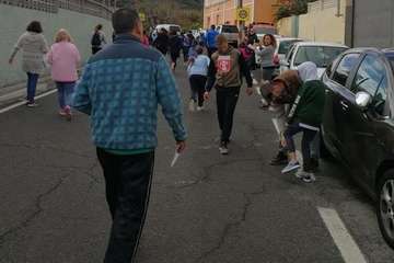 Carrera escolar solidaria en Lomo Magullo (Foto TA)