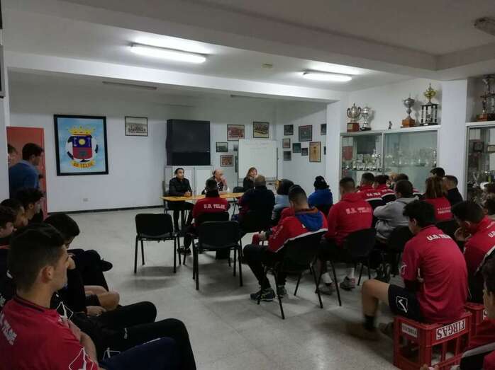 La iniciativa de la Fundación de la UD Las Palmas se presentó en la sede social de la UD Telde (Foto TA)