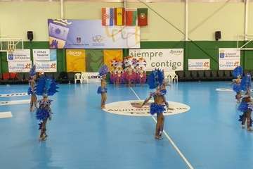 La comparsa Los Diamantes apoya al Rocasa (Foto TA)