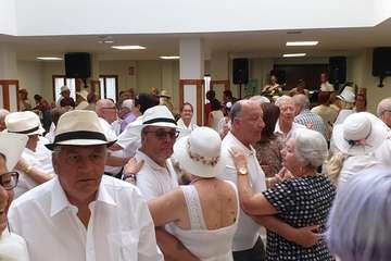 Baile de Indianos en el Centro de Mayores de Telde (Foto TA)