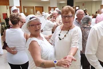 Baile de Indianos en el Centro de Mayores de Telde (Foto TA)