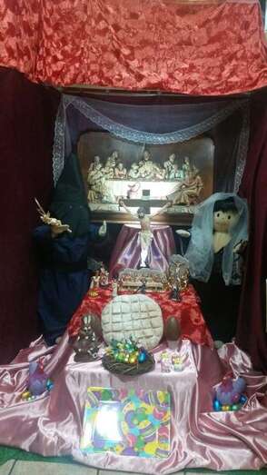 Rincón dedicado a la Semana Santa en el popular negocio teldense (Foto TA)