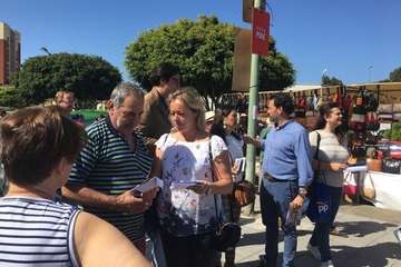  El mercadillo de Jinámar, punto de concurrencia política (Foto TA)