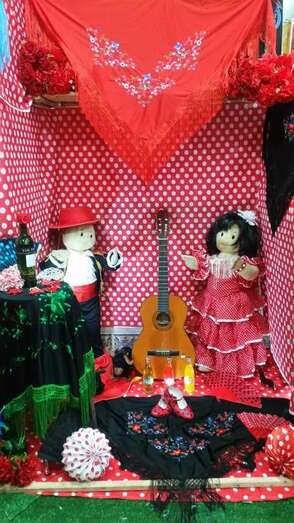 Rincón dedicado a la Feria de Abril en el popular negocio teldense (Foto TA)