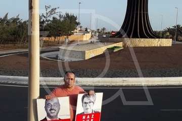 El PSOE de Telde se da prisa en retirar su cartelería del 28-A (Foto TA)