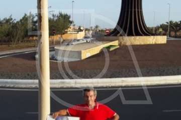 El PSOE de Telde se da prisa en retirar su cartelería del 28-A (Foto TA)